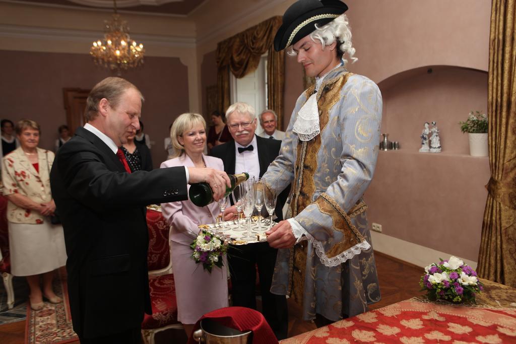 Zámek Potštejn Hotel Kültér fotó