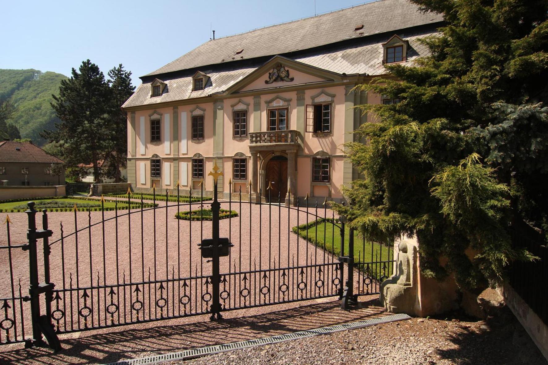 Zámek Potštejn Hotel Kültér fotó