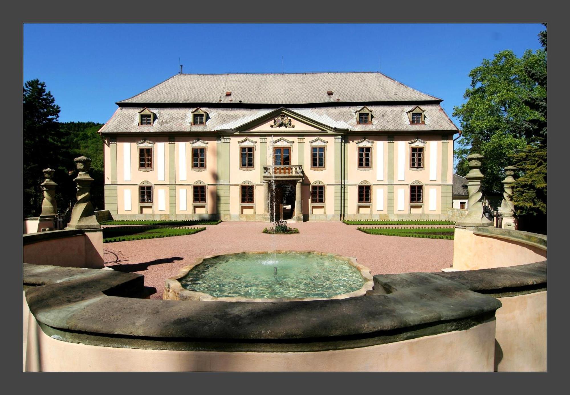 Zámek Potštejn Hotel Kültér fotó
